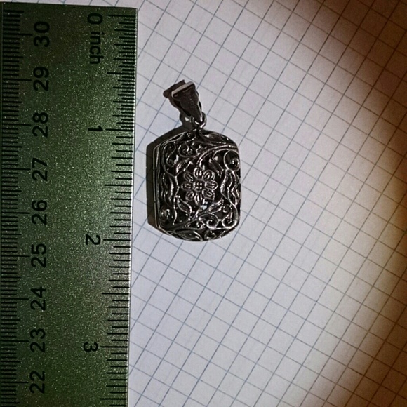 Sterling Silver Locket Diffuser - NWOT - Picture 6 of 6
